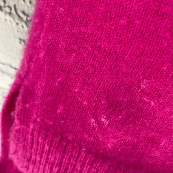 Peck & Peck  Sz S Pink 100% Pure Cashmere Sweater V Neck - Picture 7 of 7